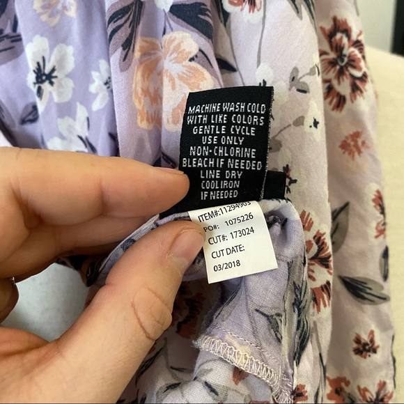 Torrid| 4 |Sophie Lavender Pink Floral Challis Swing Cami - Picture 5 of 8